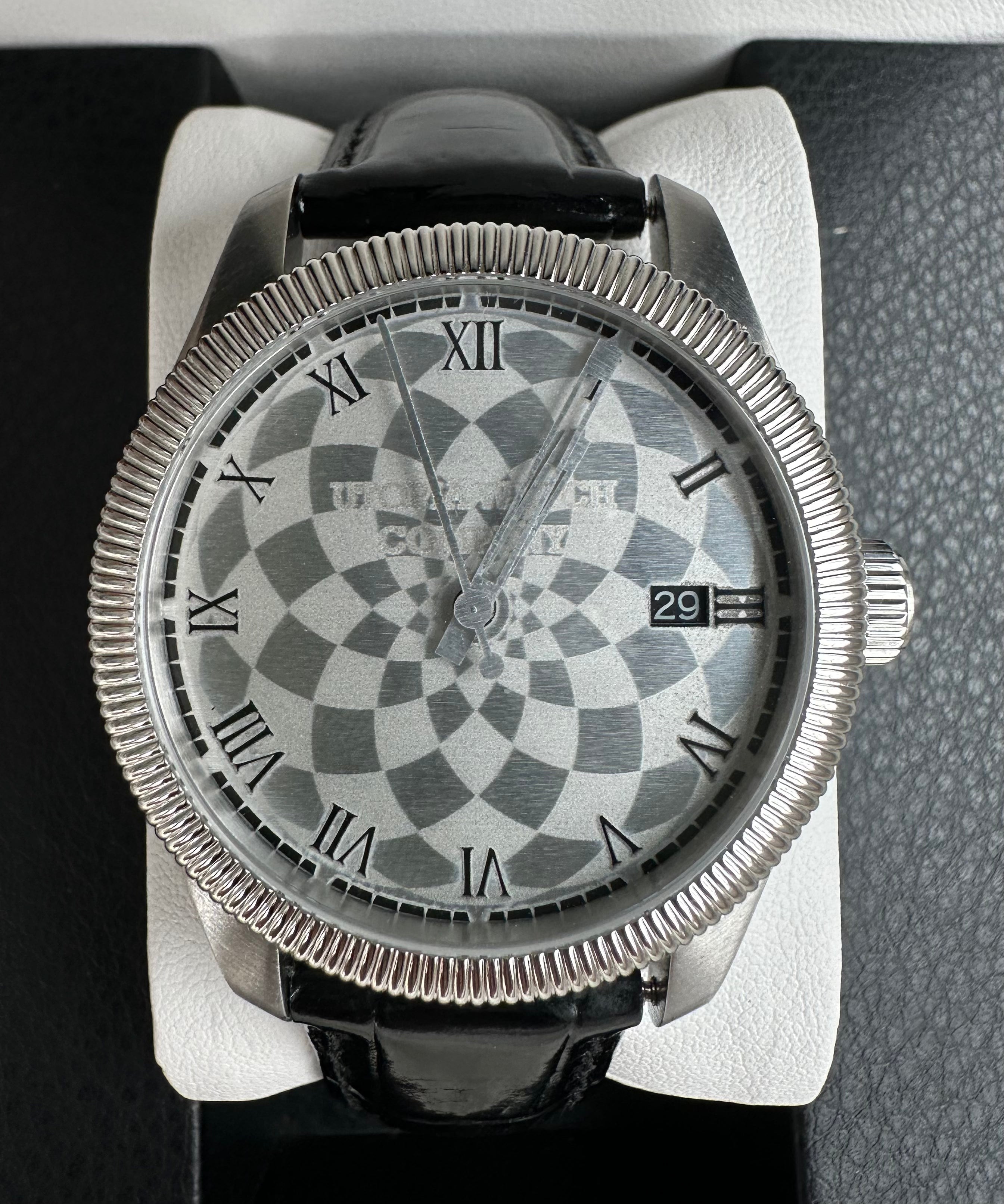 Illusion Watch | 1 of 1